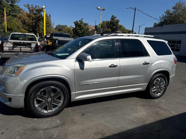 $9750 : 2012 GMC Acadia Denali image 9