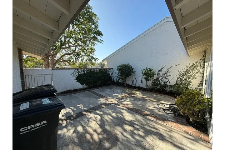 $900 : Home Rent ..Corona Del Mar, CA image 8