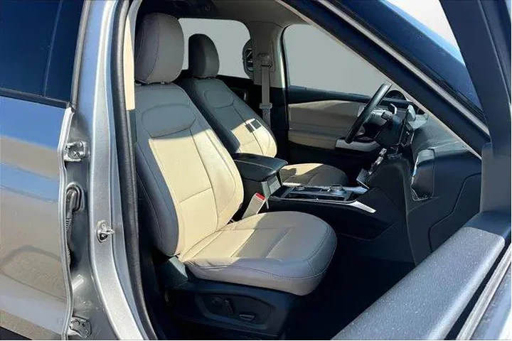 $36995 : Ford Explorer 2023 AWD Limit image 7