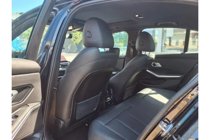 $21599 : BMW 3 Series 2021 AWD 330i x image 6