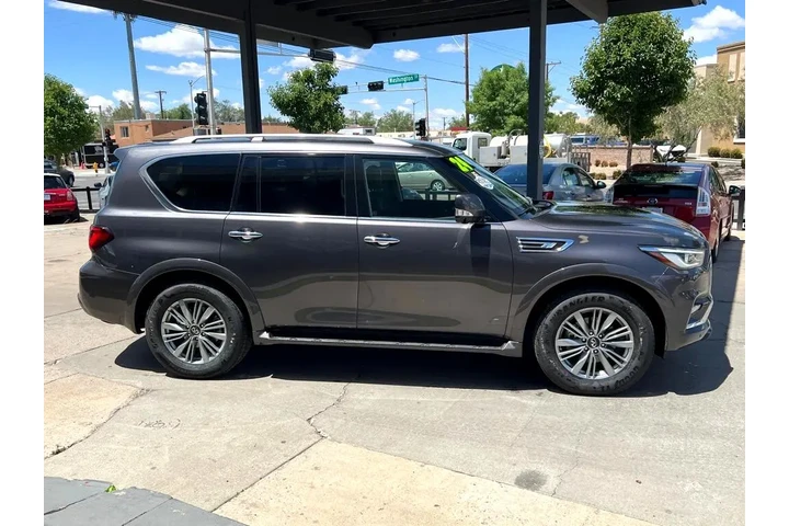 2024 QX80 LUXE 4WD image 4