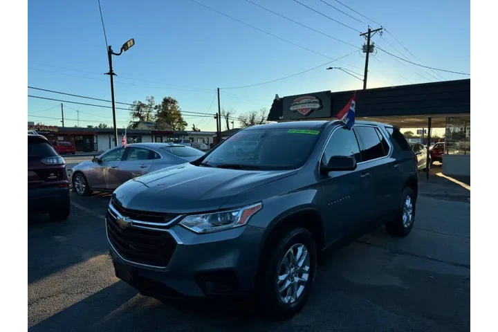 $19900 : 2020 Traverse LS image 3