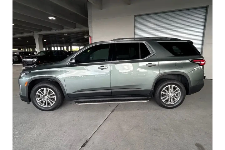 $26991 : Chevrolet Traverse 2023 LT C image 2