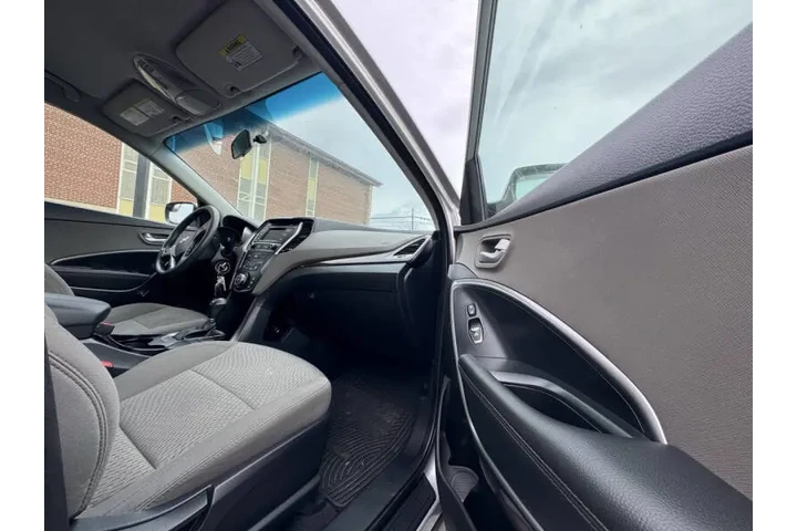 $7750 : 2017 Santa Fe Sport 2.4L image 10