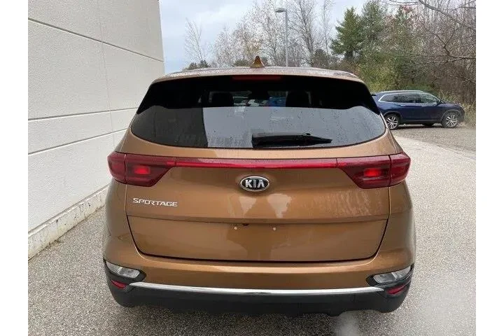 $14650 : Kia Sportage 2021 AWD LX 4dr image 8
