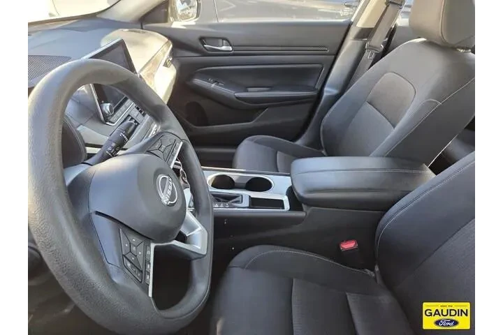 $19636 : Nissan Altima 2024 2.5 SV 4d image 5