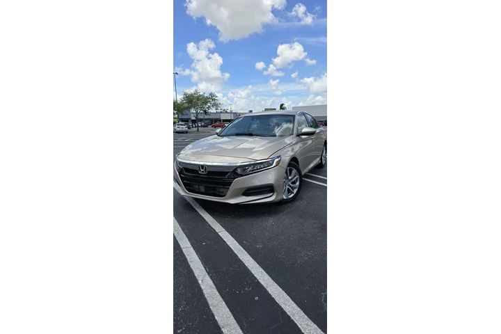 $12500 : (2018) Honda Accord image 1