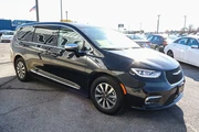$27988 : 2023 Pacifica Hybrid Limited thumbnail