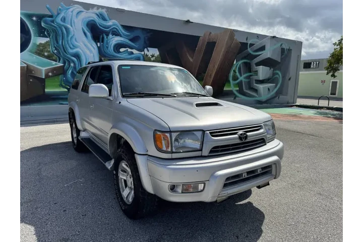 $5969 : 2001 4Runner SR5 image 5
