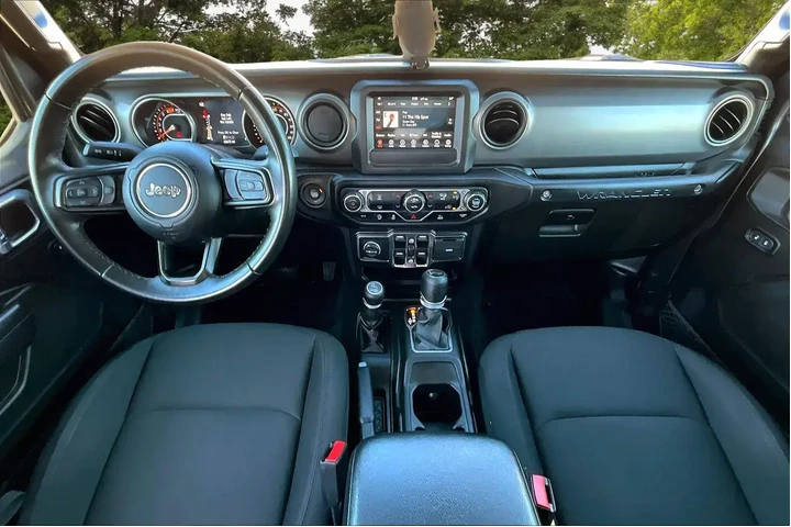 $28600 : Jeep Wrangler Unlimited 2021 image 7