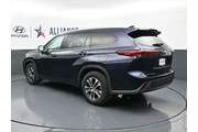 $30988 : Toyota Highlander 2021 AWD X thumbnail
