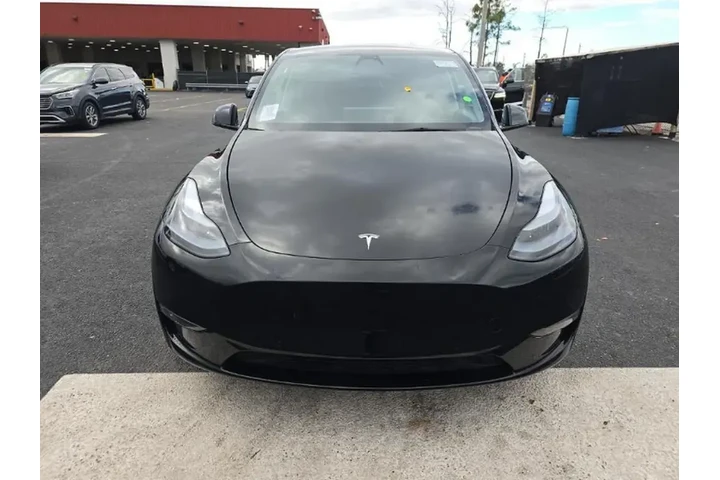 $25193 : Tesla Model Y 2021 AWD Long image 2