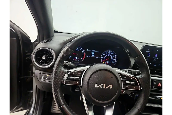 $21998 : Kia Forte 2023 GT-Line 4dr S image 10