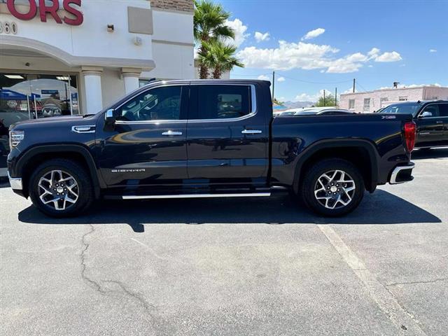 $56995 : Pre-Owned 2023 Sierra 1500 Cr image 9