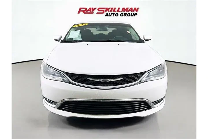 $9975 : Chrysler 200 2015 Limited 4d image 2