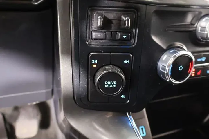 $38149 : Ford F-150 2023 4x4 Lariat 4 image 9