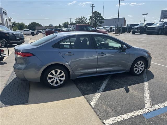 $20999 : 2022 Corolla LE Sedan I-4 cyl image 6