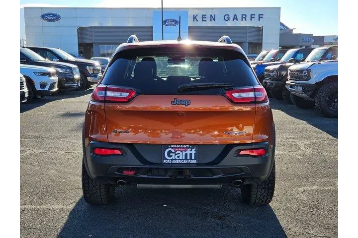 $13600 : Jeep Cherokee 2016 4x4 Trail image 4