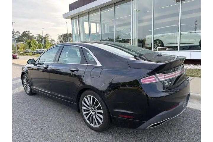 $15548 : Lincoln MKZ 2018 Premiere 4d image 2