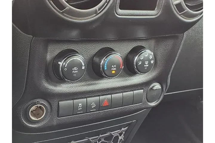 $16259 : Jeep Wrangler JK 2018 4x4 Sp image 9