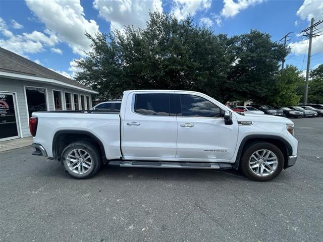 $33855 : 2020 GMC Sierra 1500 SLT Crew image 6