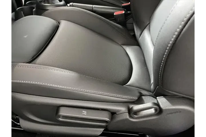 $24993 : MINI Hardtop 2 Door 2023 Coo image 10