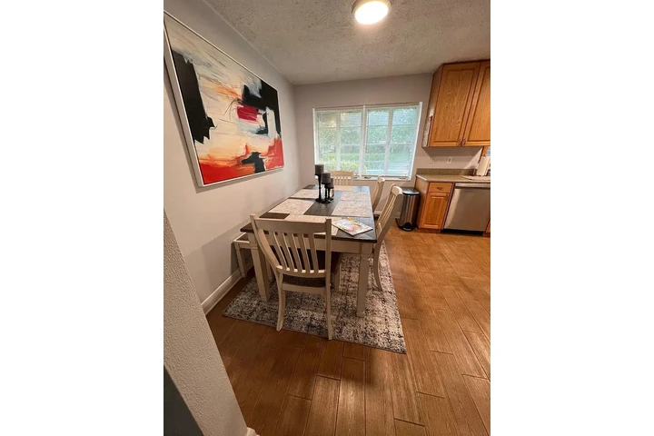 $980 : Move-in Ready 3-Bedroom home image 5