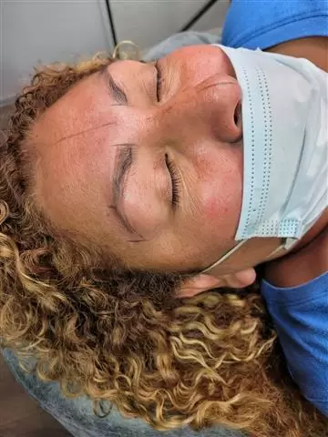 Defined brows image 1
