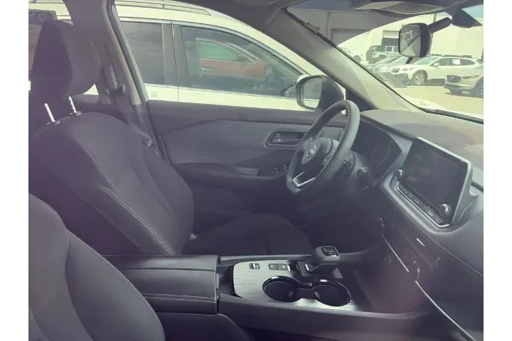 $21750 : Nissan Rogue 2023 S 4dr Cros image 3