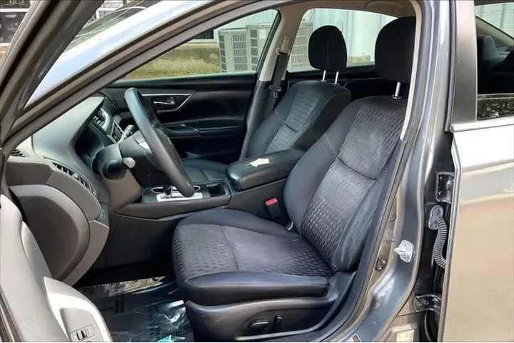 $10328 : Nissan Altima 2016 2.5 S 4dr image 7