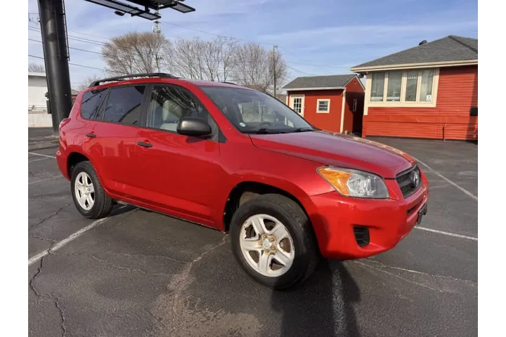 $8299 : 2011 RAV4 image 3