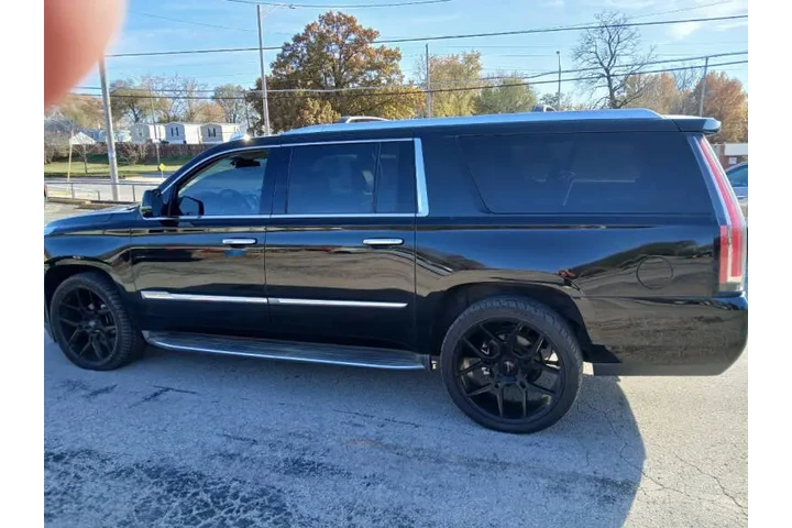 $16999 : 2015 Escalade ESV Luxury image 6