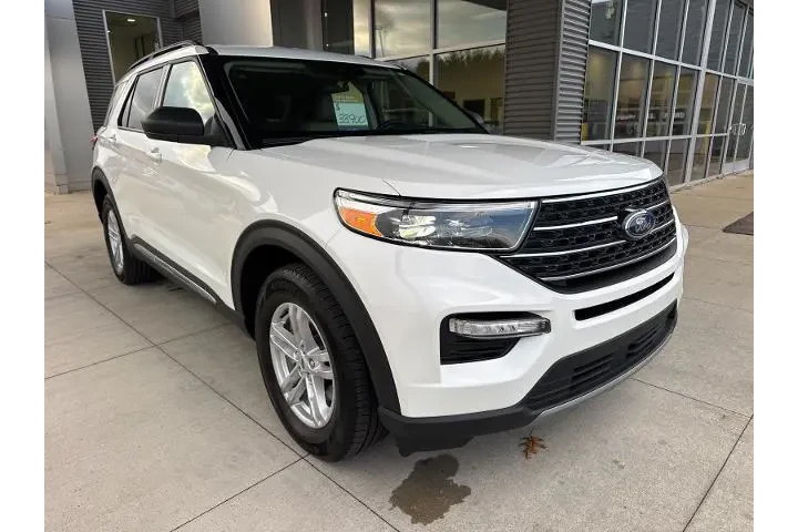 $33900 : Ford Explorer 2023 AWD XLT 4 image 10