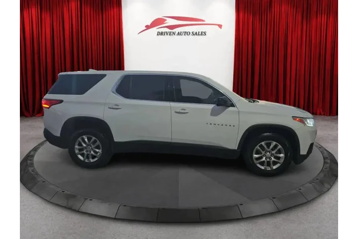 $12999 : 2018 Traverse LS image 5
