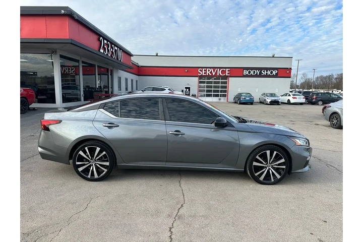 $11980 : 2019 Altima 2.5 SR Sedan image 1