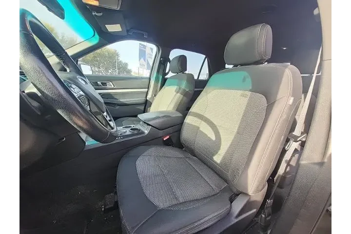 $9998 : Ford Explorer 2017 XLT 4dr S image 7