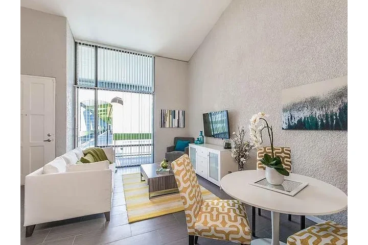 $1200 : The one true house image 4