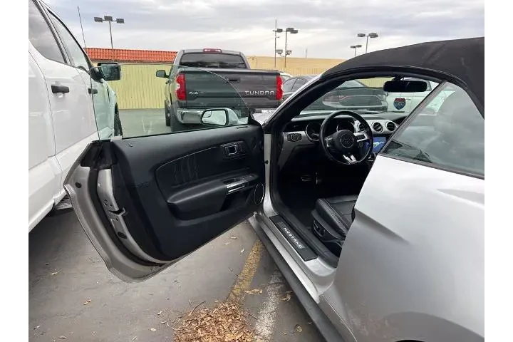 $18878 : Ford Mustang 2018 EcoBoost 2 image 5