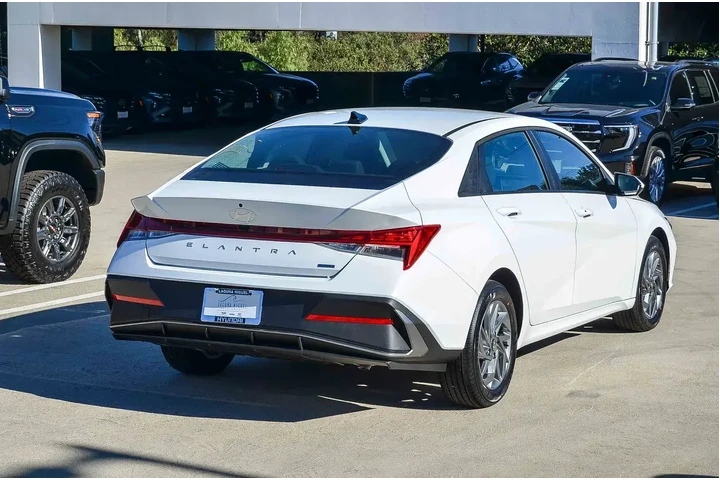 $26995 : Hyundai ELANTRA Hybrid 2026 image 6