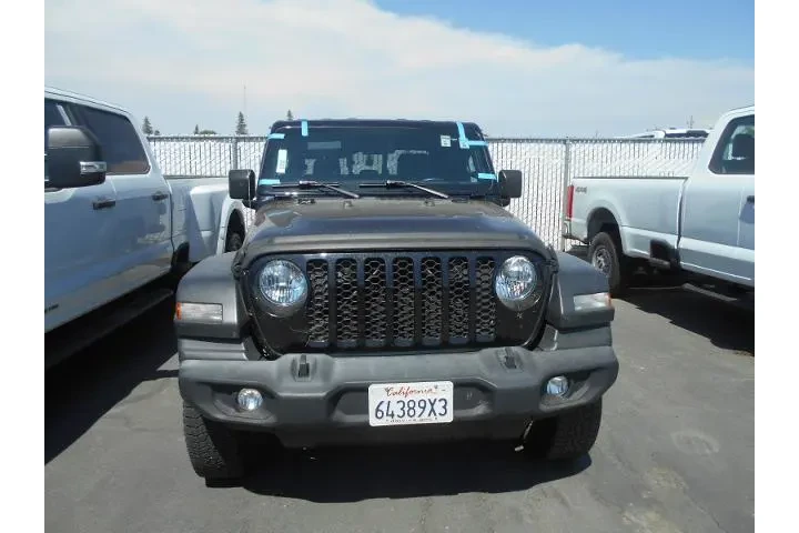 $26995 : Jeep Gladiator 2020 4x4 Spor image 2