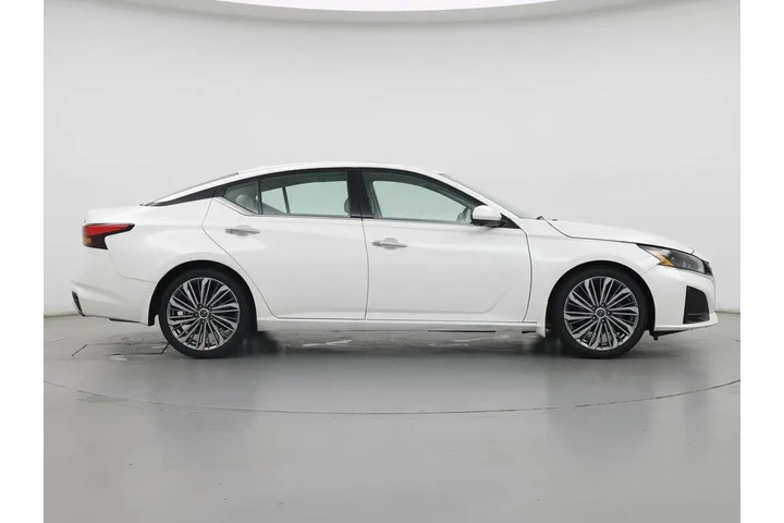 $23998 : Nissan Altima 2023 2.5 SL 4d image 7