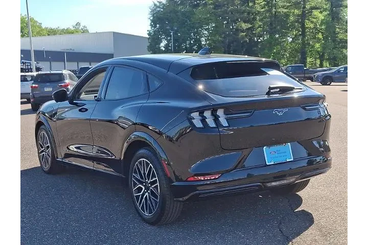 $36498 : Ford Mustang Mach-E 2024 AWD image 4