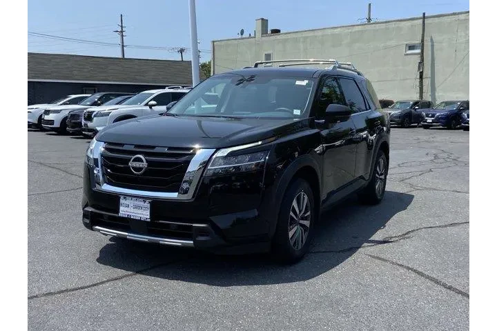 $33995 : Nissan Pathfinder 2024 AWD S image 8