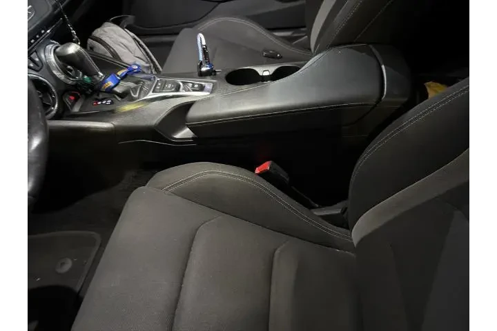 $20081 : Chevrolet Camaro 2022 LT 2dr image 10