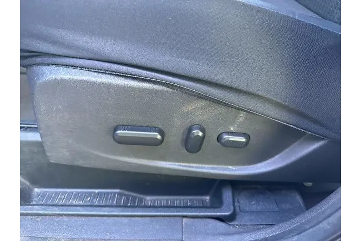 $15825 : Ford Escape 2019 AWD SE 4dr image 9