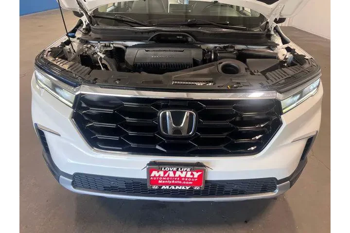 $39920 : Honda Pilot 2023 AWD Touring image 9