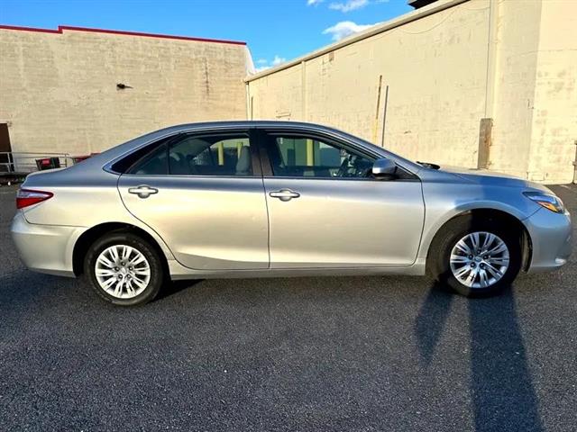$11999 : Used 2016 Camry 4dr Sdn I4 Au image 8