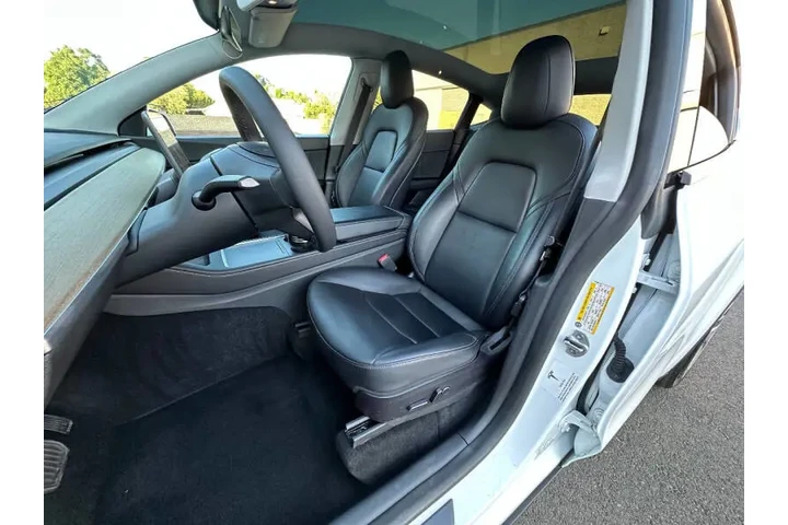 $28500 : 2021 Model Y Long Range image 7