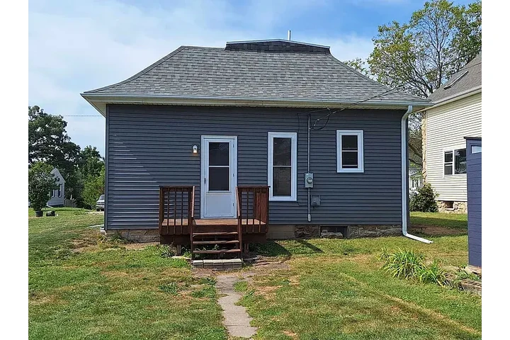 $700 : 1 beds and 1 baths available image 2