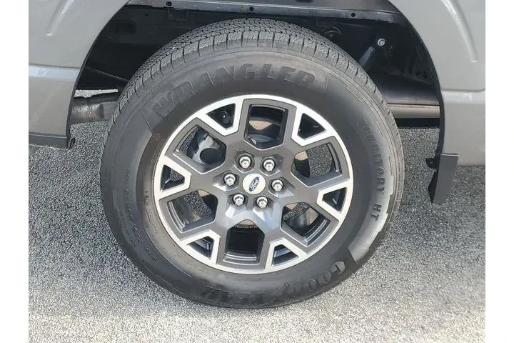 $39599 : Ford F-150 2025 4x2 STX 4dr image 5